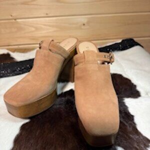 Gianni Bini clog/mule/slide suede upper, brown